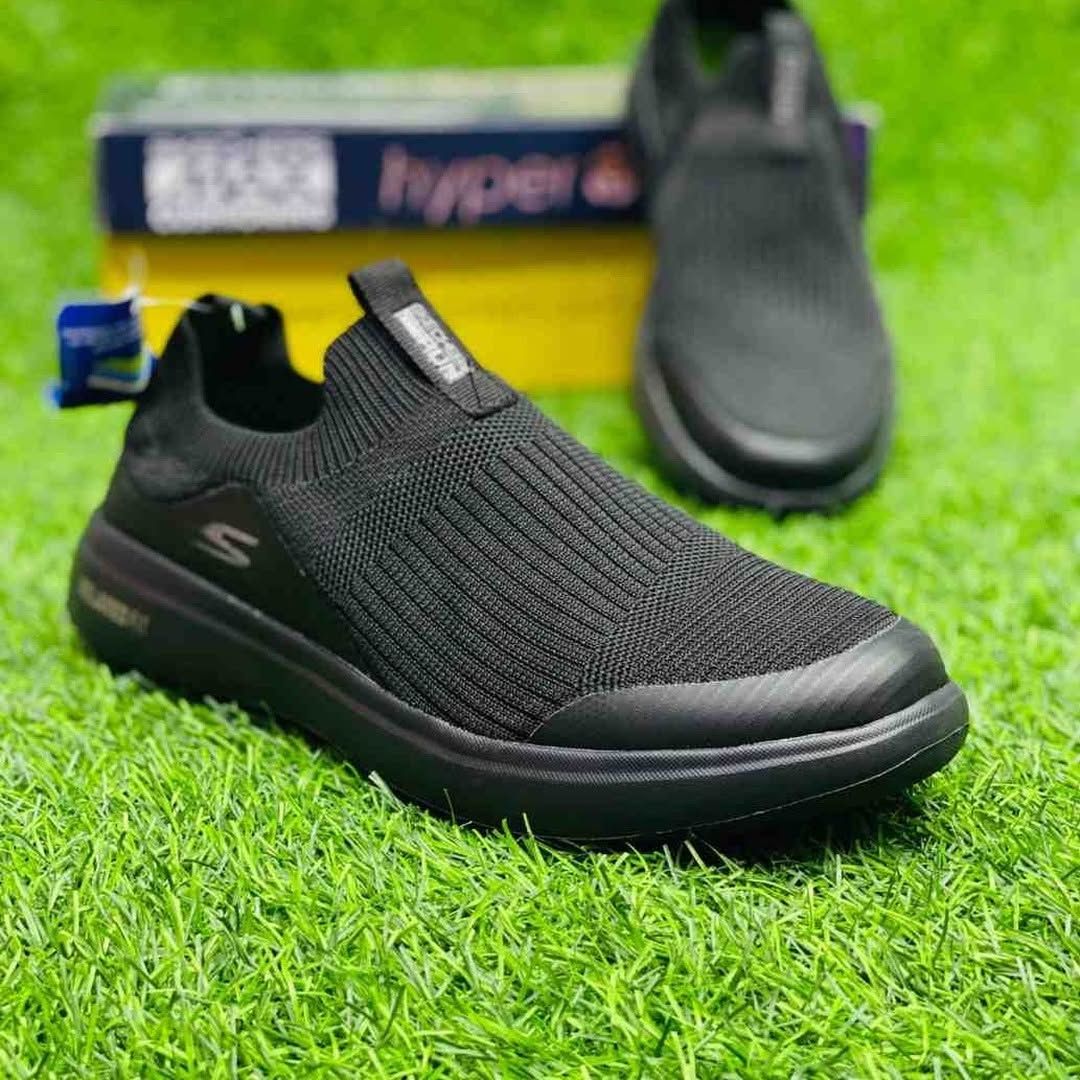 New Relaxed-Fit "Ske-chers" Black