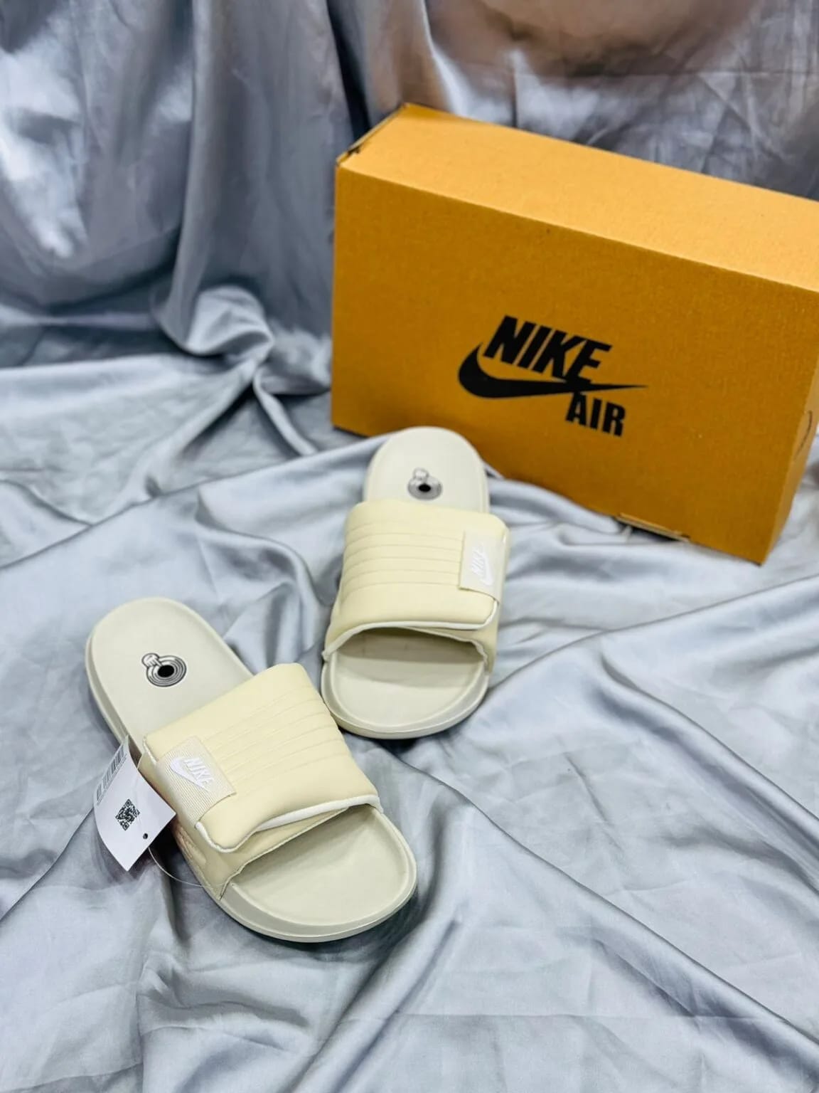 "'-Nike-" Slippers | 5001 Cream