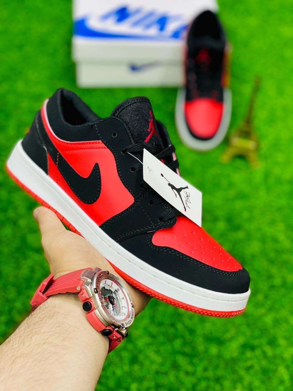 Aj1 Low's Black Red