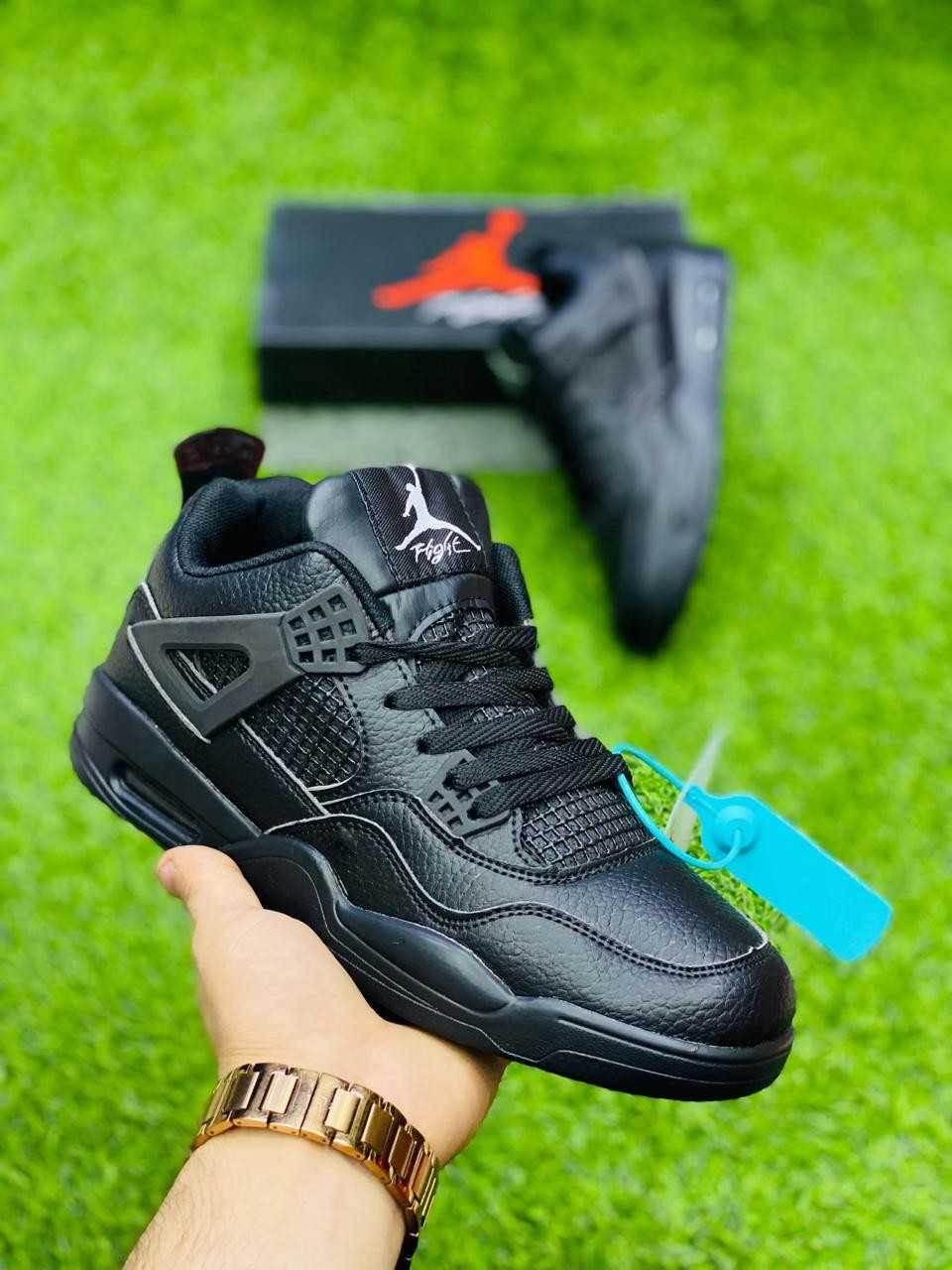 AJ4 Full Black