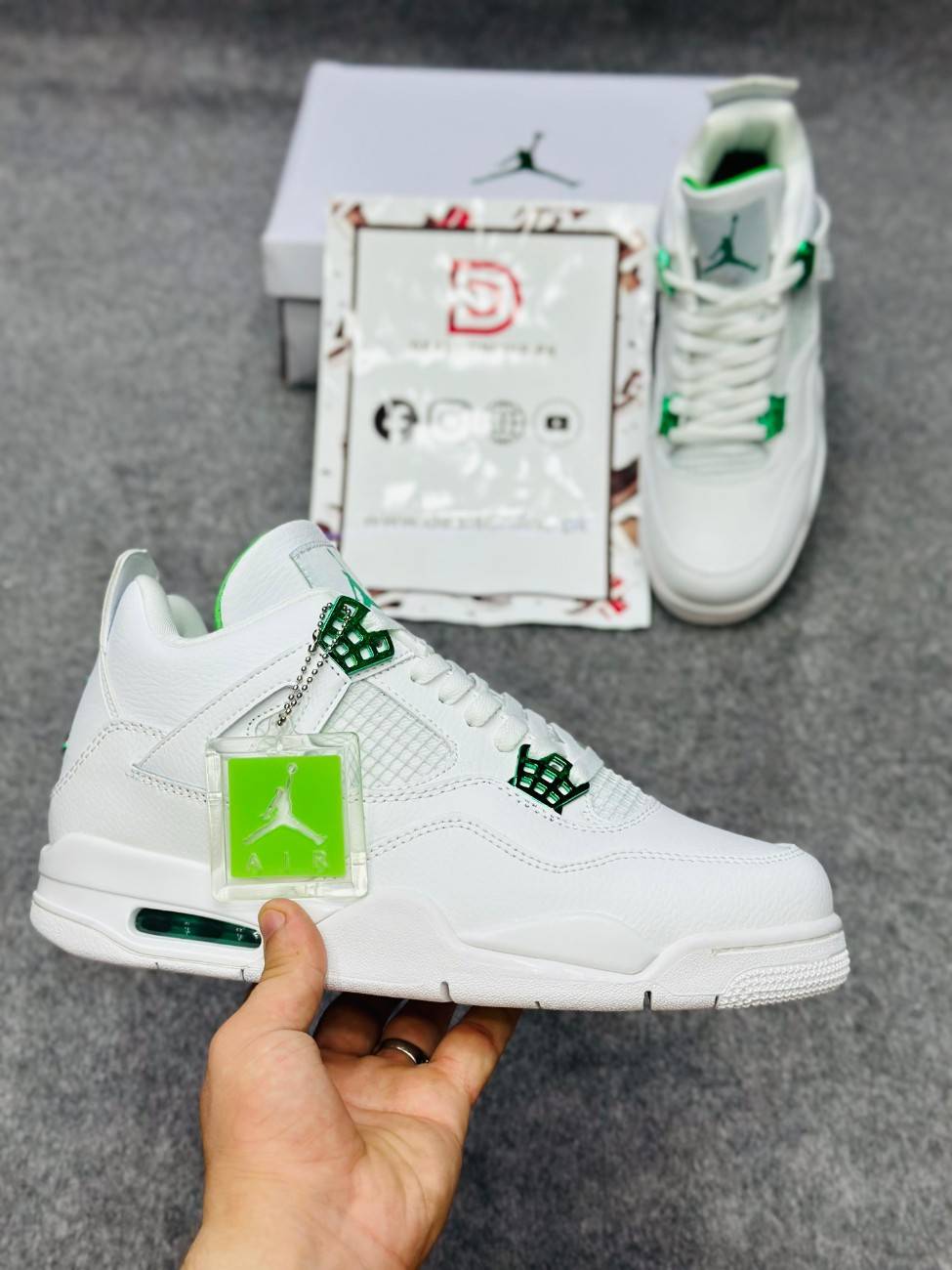 AJ4 Green White Premium Batch